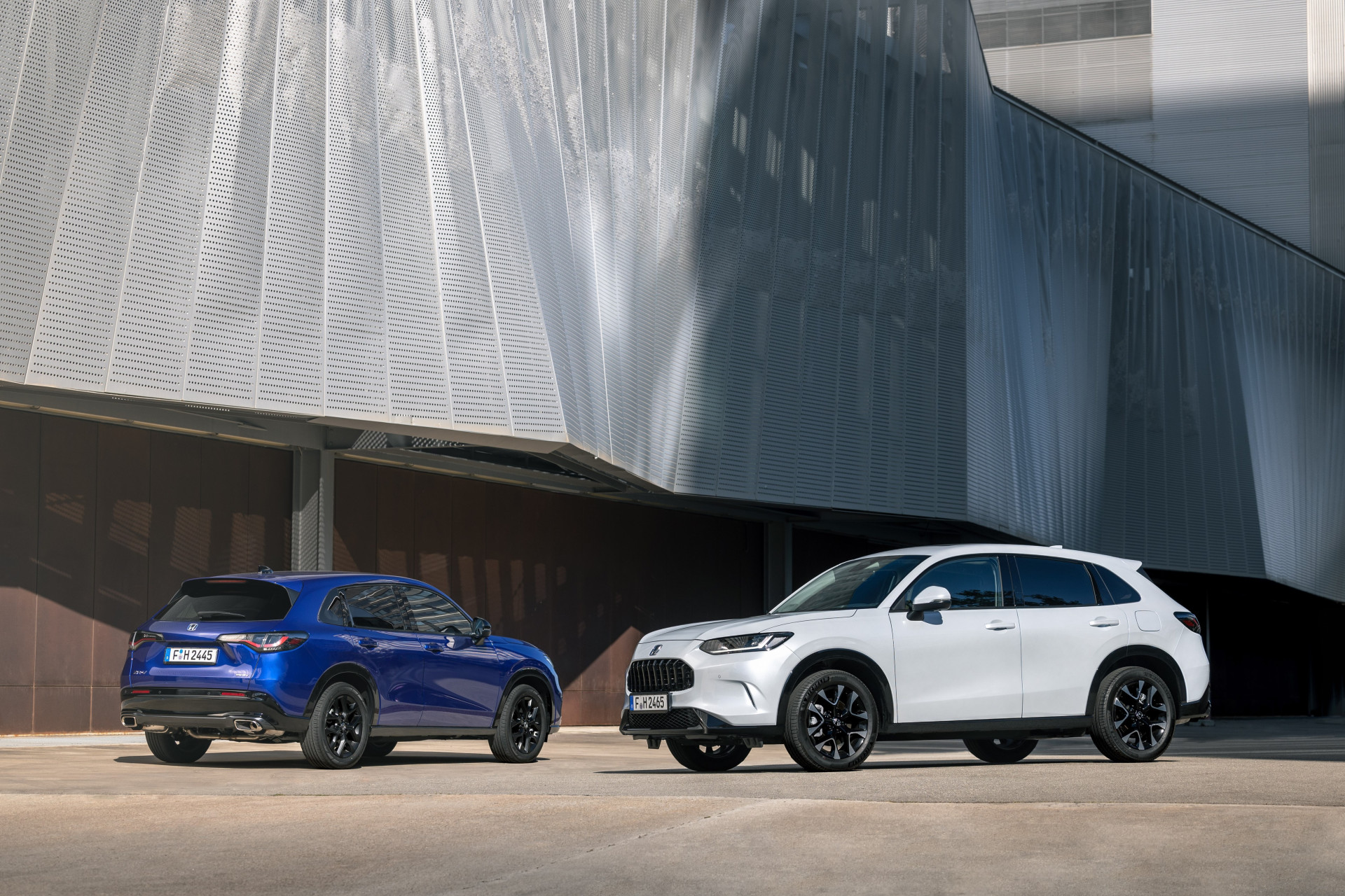 440030 2023 Honda ZR-V e HEV - Group Shot