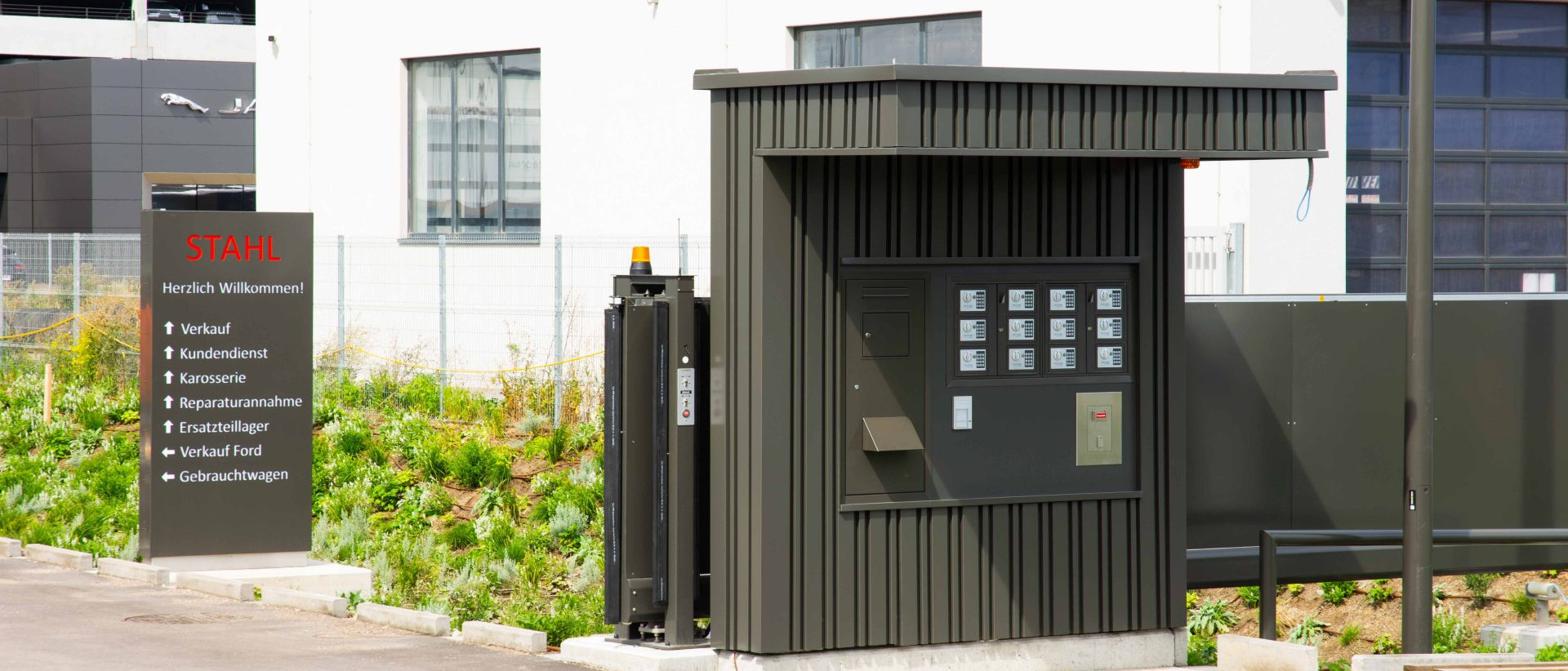 Auto-Stahl-Wien22-Nachtannahme-SMorawek-3-1920x1280-1920x822