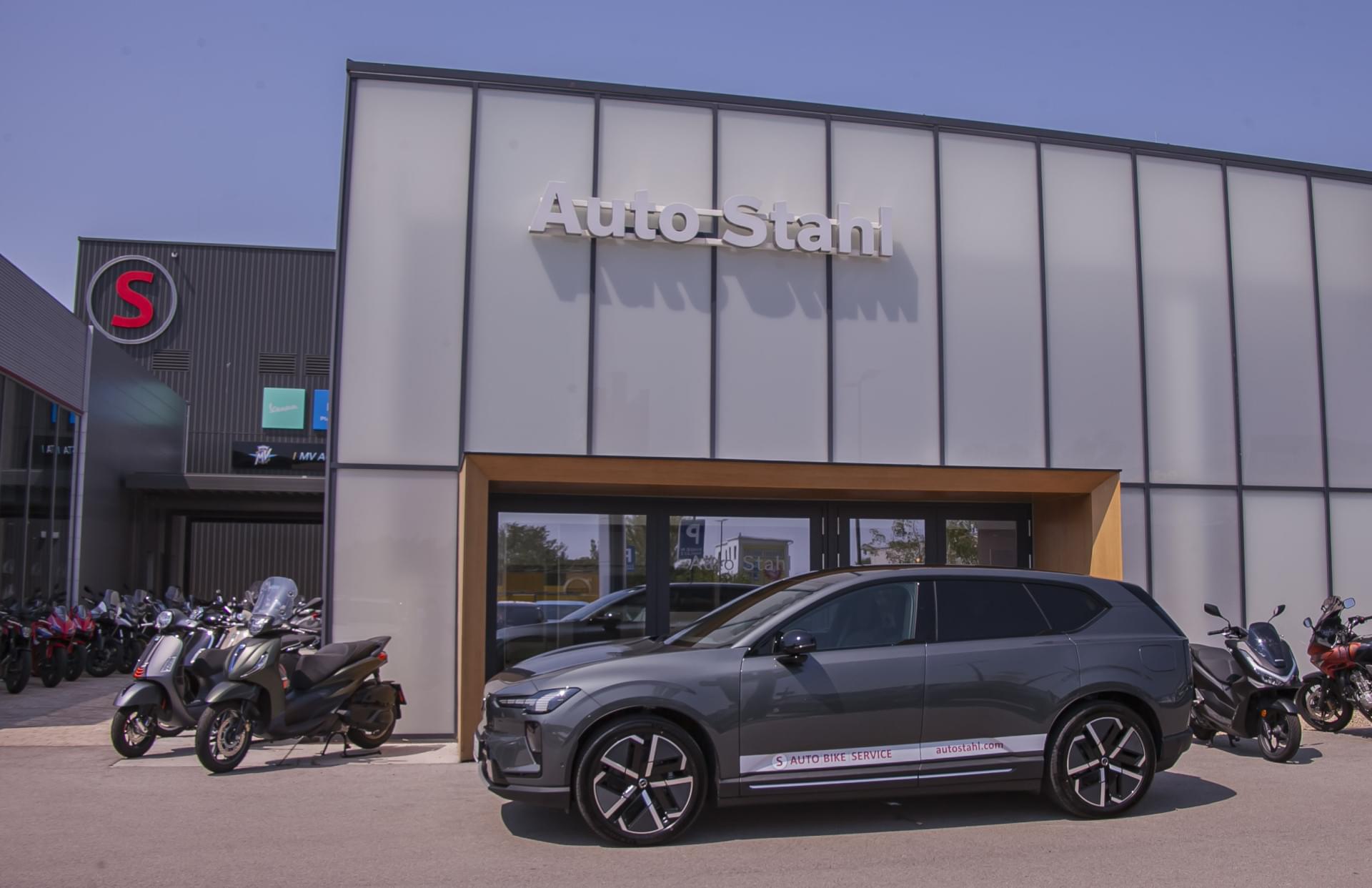 Auto Stahl Fotoshooting – Volvo EX60 – Alle Standorte   20260731 und 20260803-0052-3233x2092
