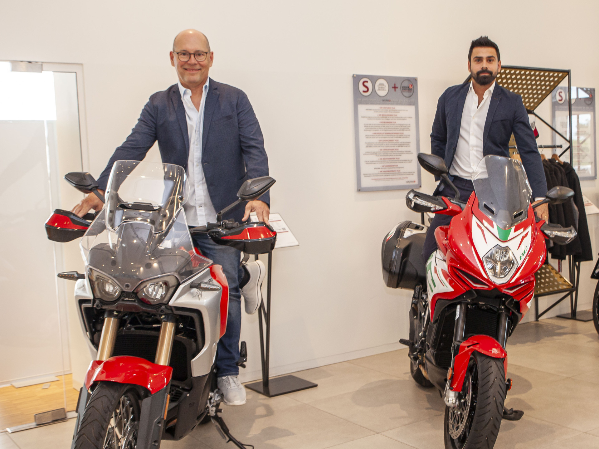 Auto Stahl Wien 22 Meet the Bike Team 202410-001 088-3551x2662