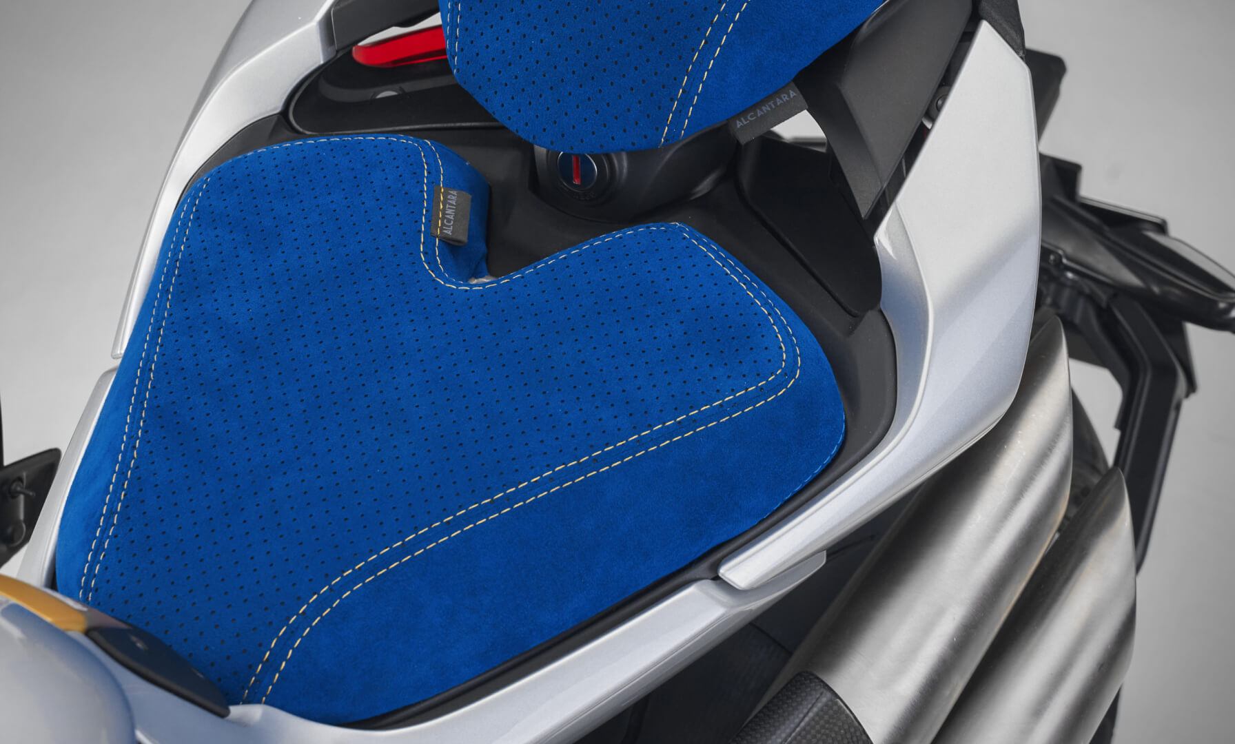 brutale-1000-rr-assen-12