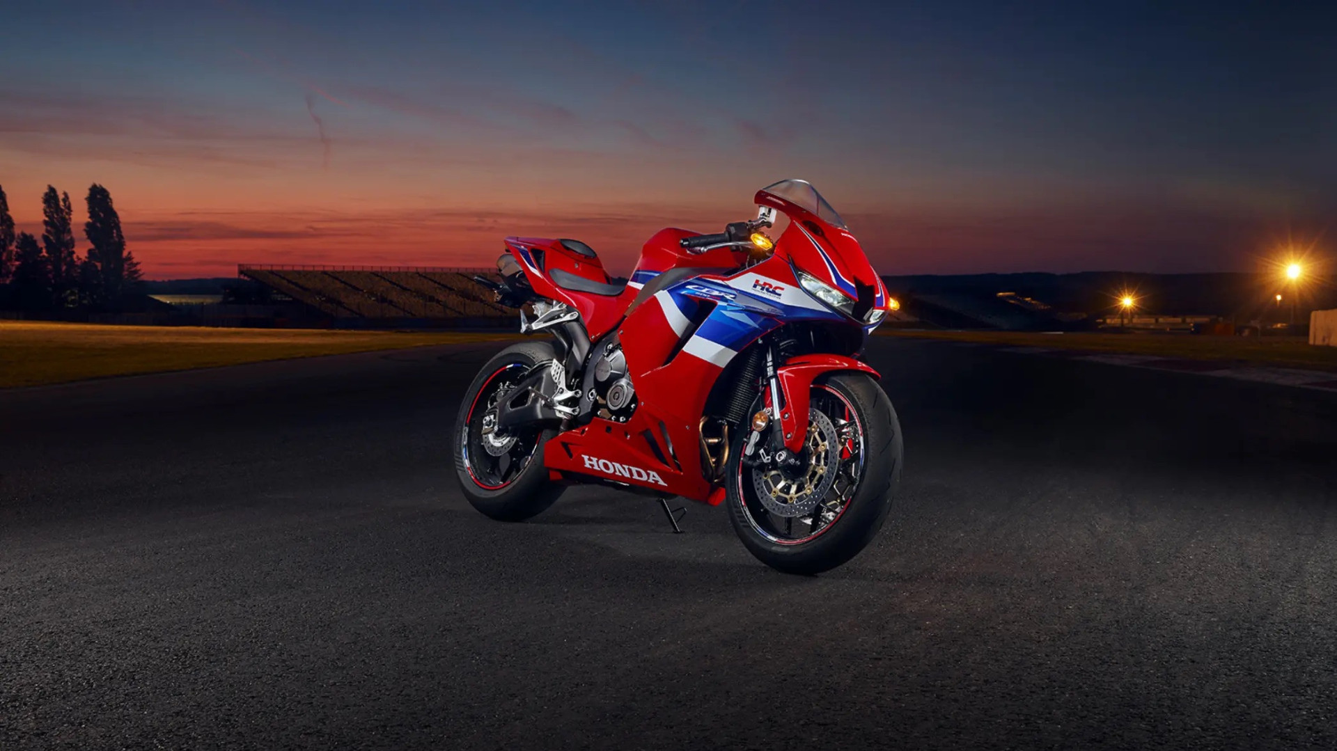 fb r w (6)-2090x1175