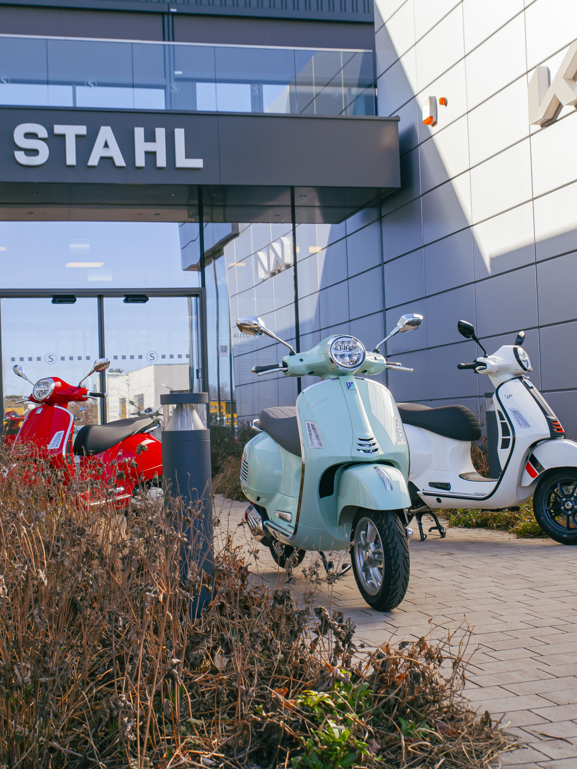 Auto Stahl Wien 22 Pressefotos Vespa Auto Stahl mit Josef Faber & Auto Stahl 20250308-08-2809x3744