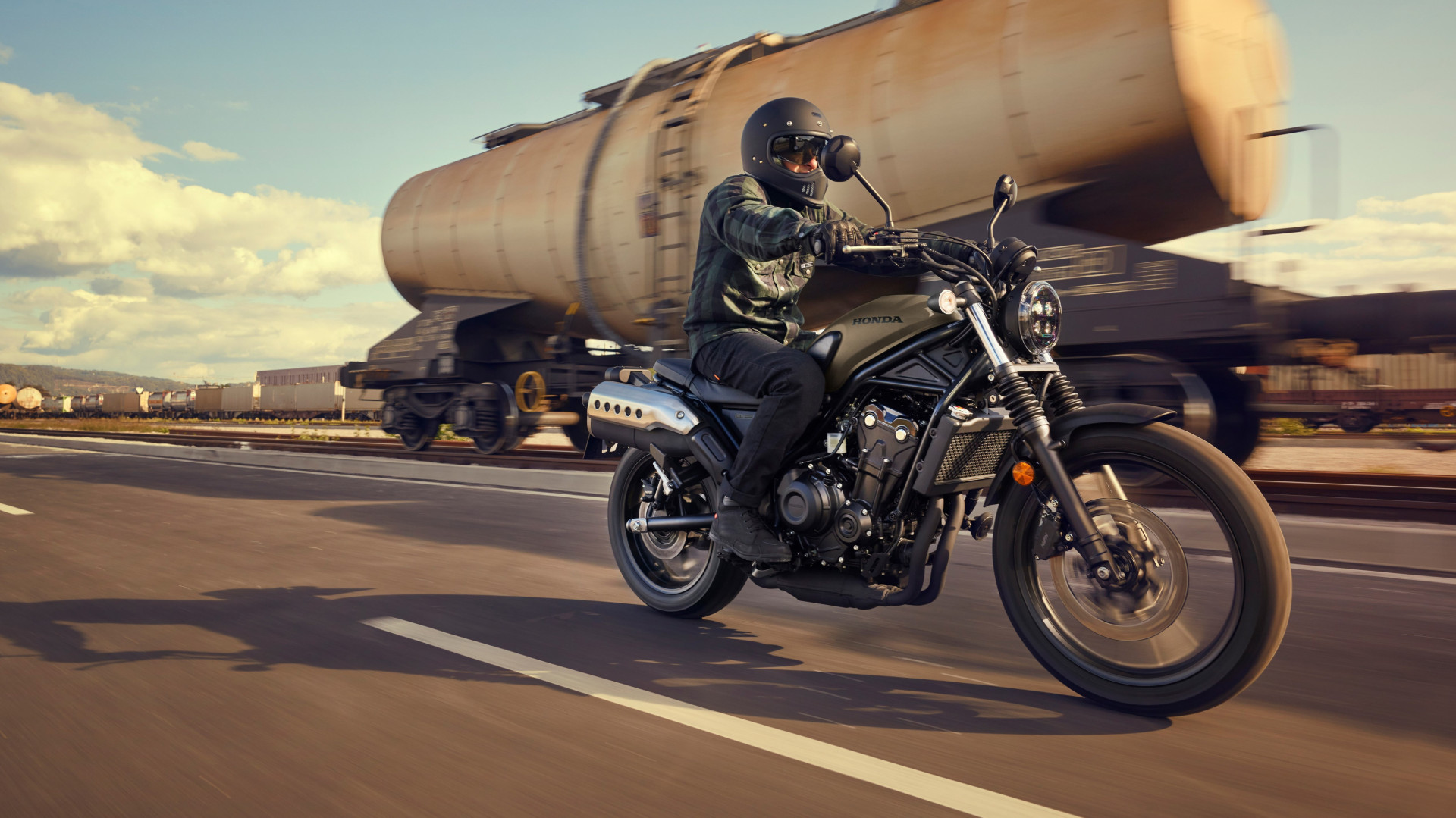 504206 25YM Honda CL500-5100x2867