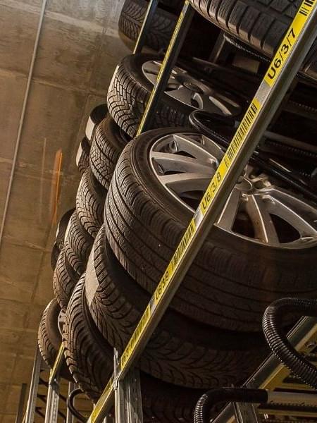 Winterservices Reifenhotel-450x600