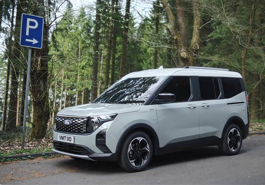 ford-e tourneo courier-eu-Large Gallery Card E Tourneo Courier-16x7-1440x630-side-view-rear-view-wheel-detail-903x630