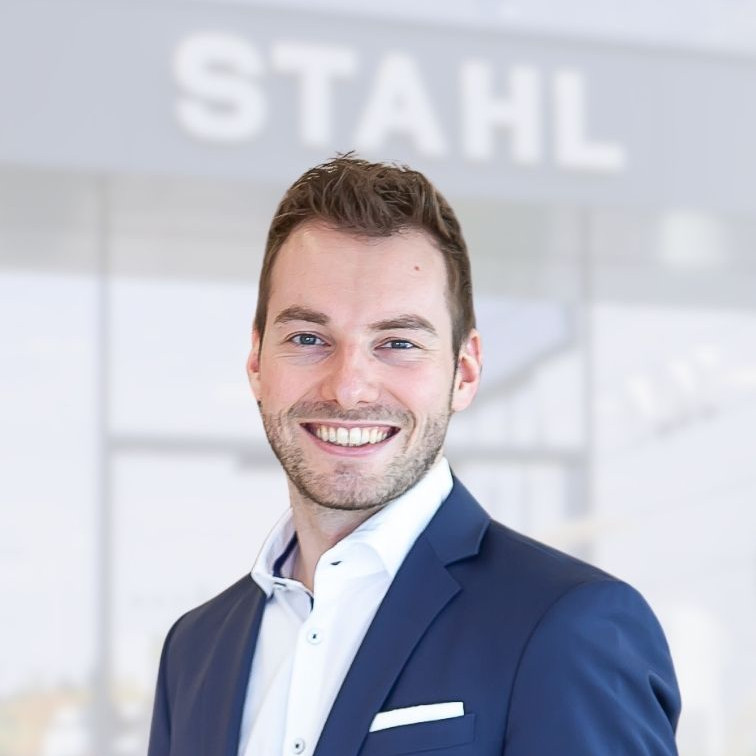 Auto Stahl Roman Lauscha Verkaufsberater JLR Auto Stahl Wien 22-756x756