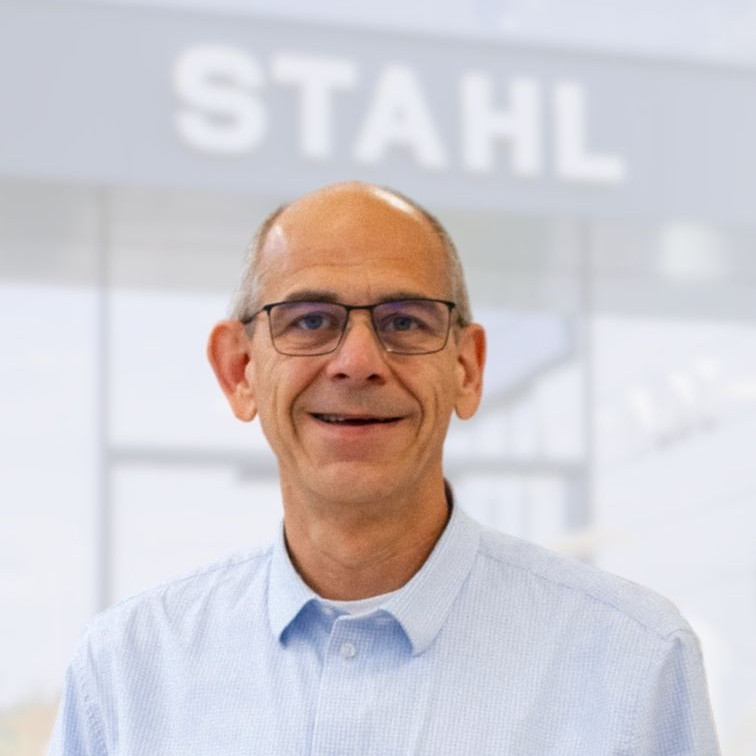 Auto Stahl Reinhard Mestermann Kundendienstberater Karosserie Auto Stahl Wien 22-756x756