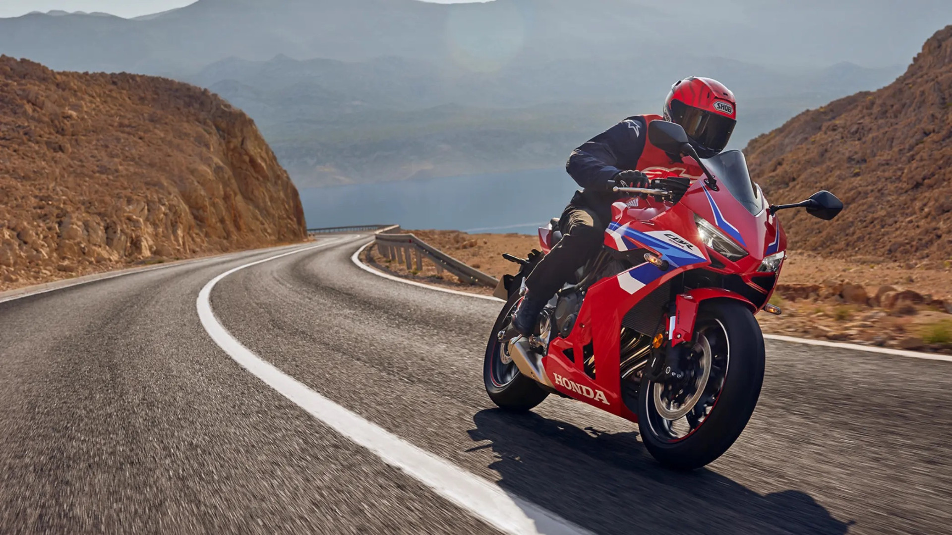 fb r w (7)-2090x1175