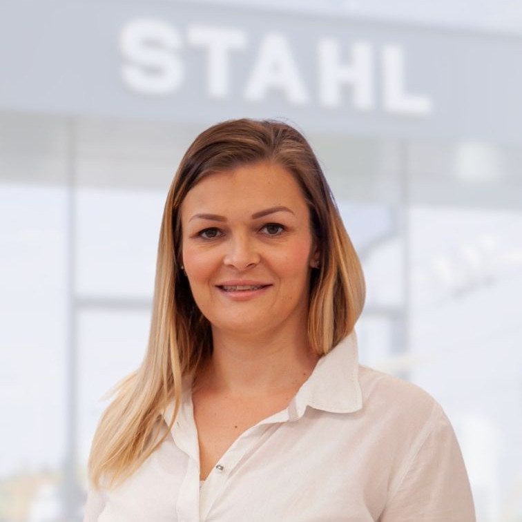 Auto Stahl Daniela Schöpe Team Assistenz Karosserie Auto Stahl Wien 22-756x756