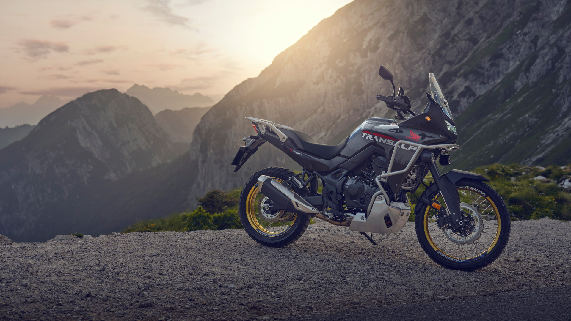 504911 25YM Honda XL750 Transalp-4535x2550