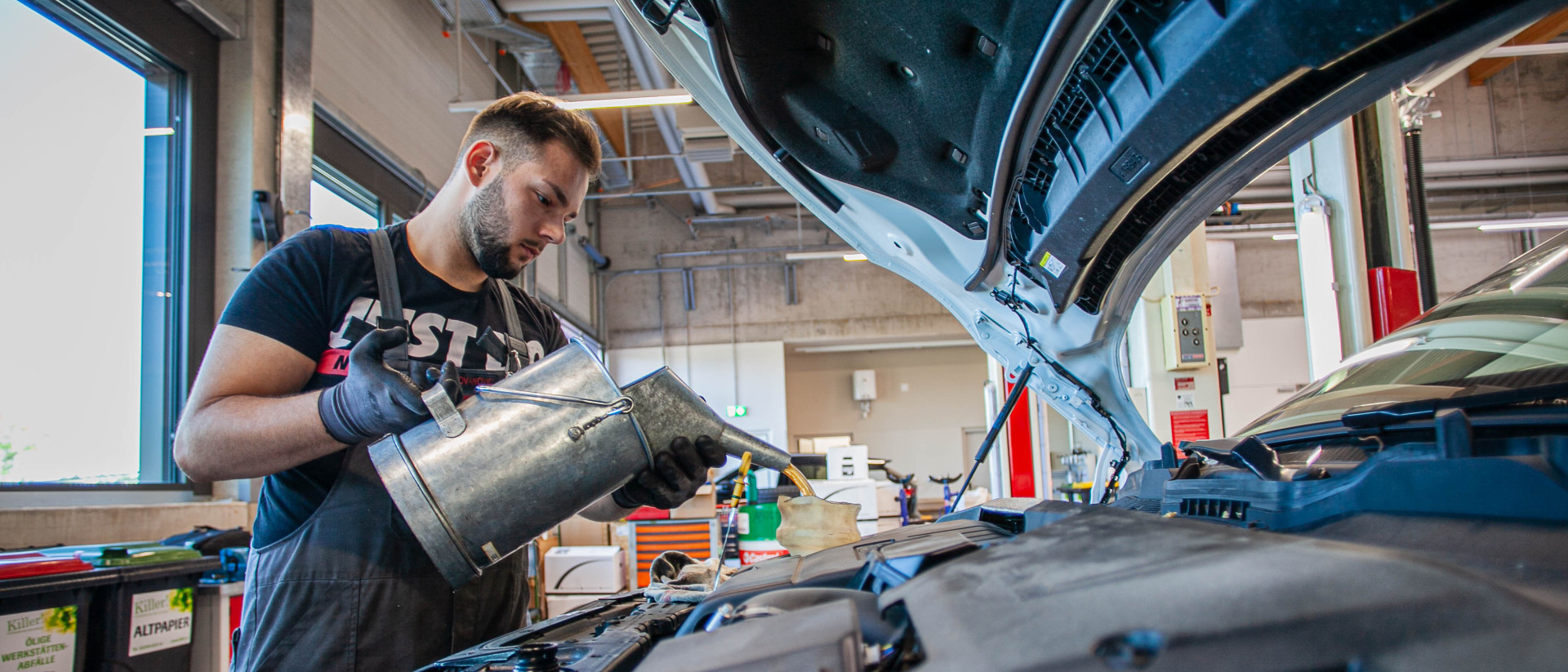 Auto-Stahl-Wien22-Fotos-Werkstatt-108-3861x1654