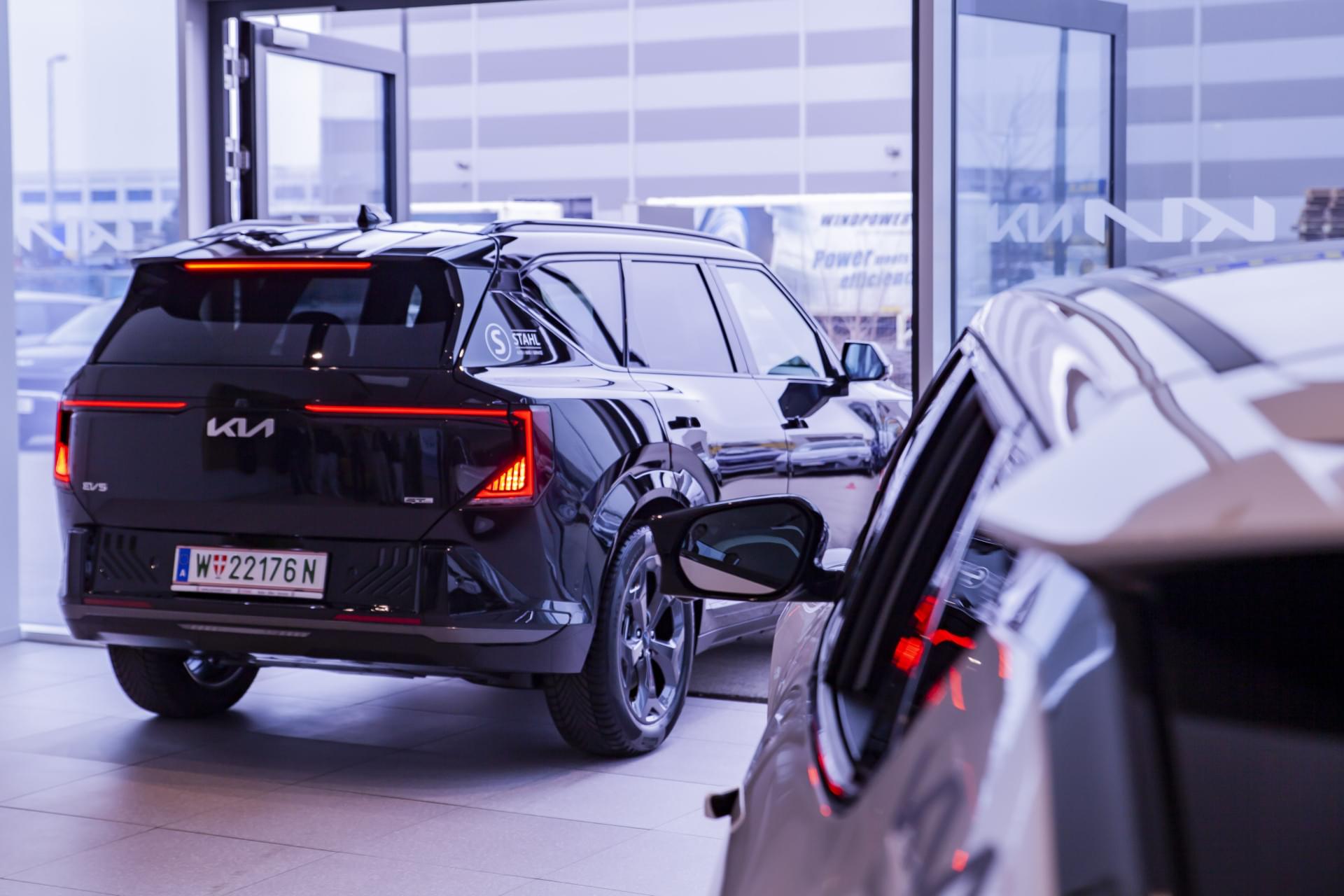 Auto Stahl Wien 22 – Kia – Sponsoring Jedermann – Philipp Hochmair 20260209-074