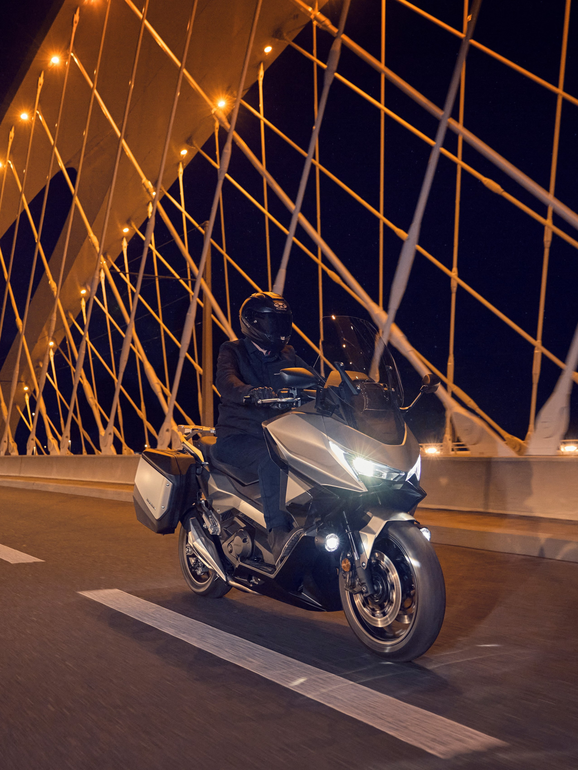 492954 25YM Honda Forza 750-2551x3400