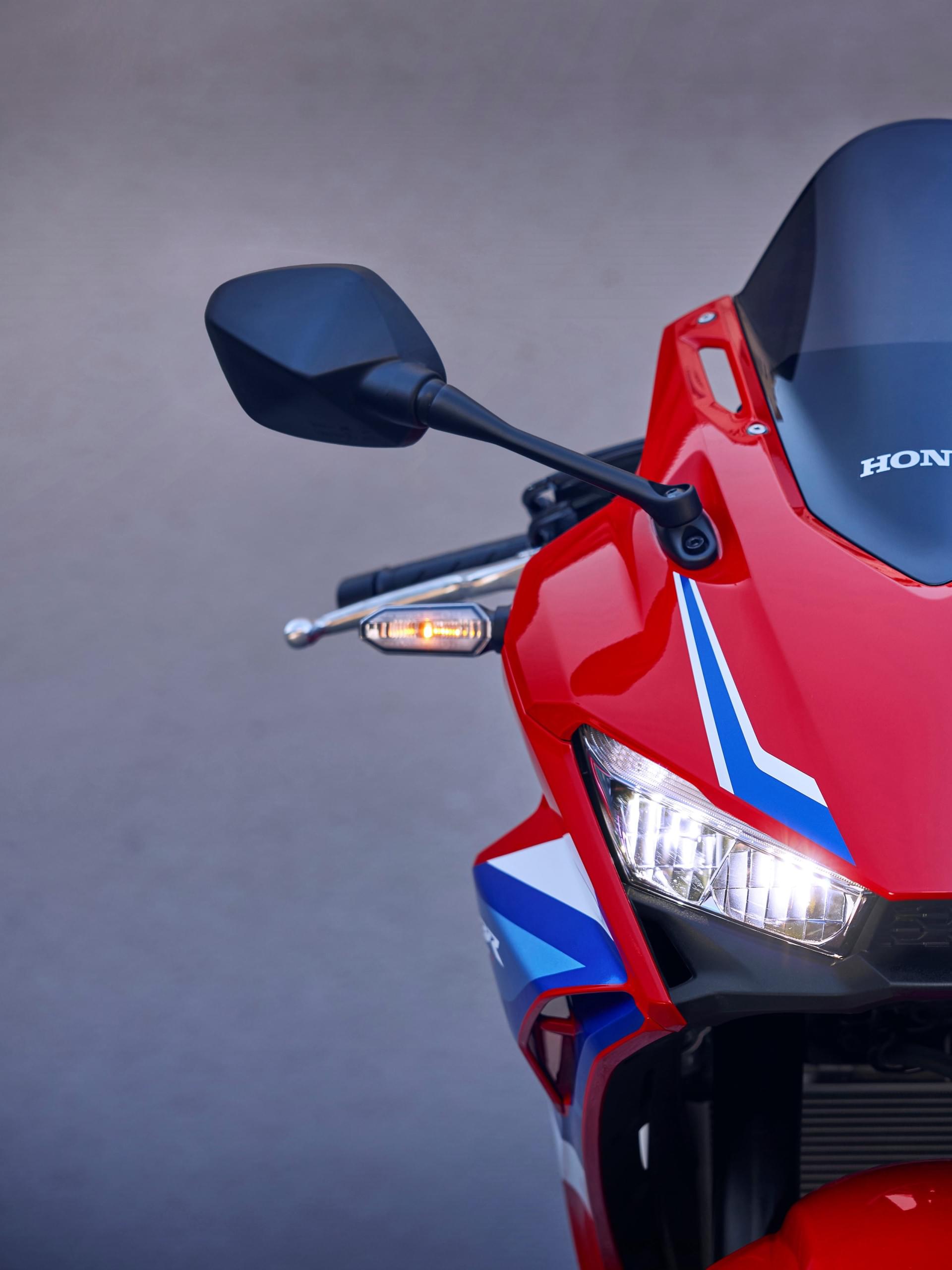 458324 24YM HONDA CBR500R-2551x3400