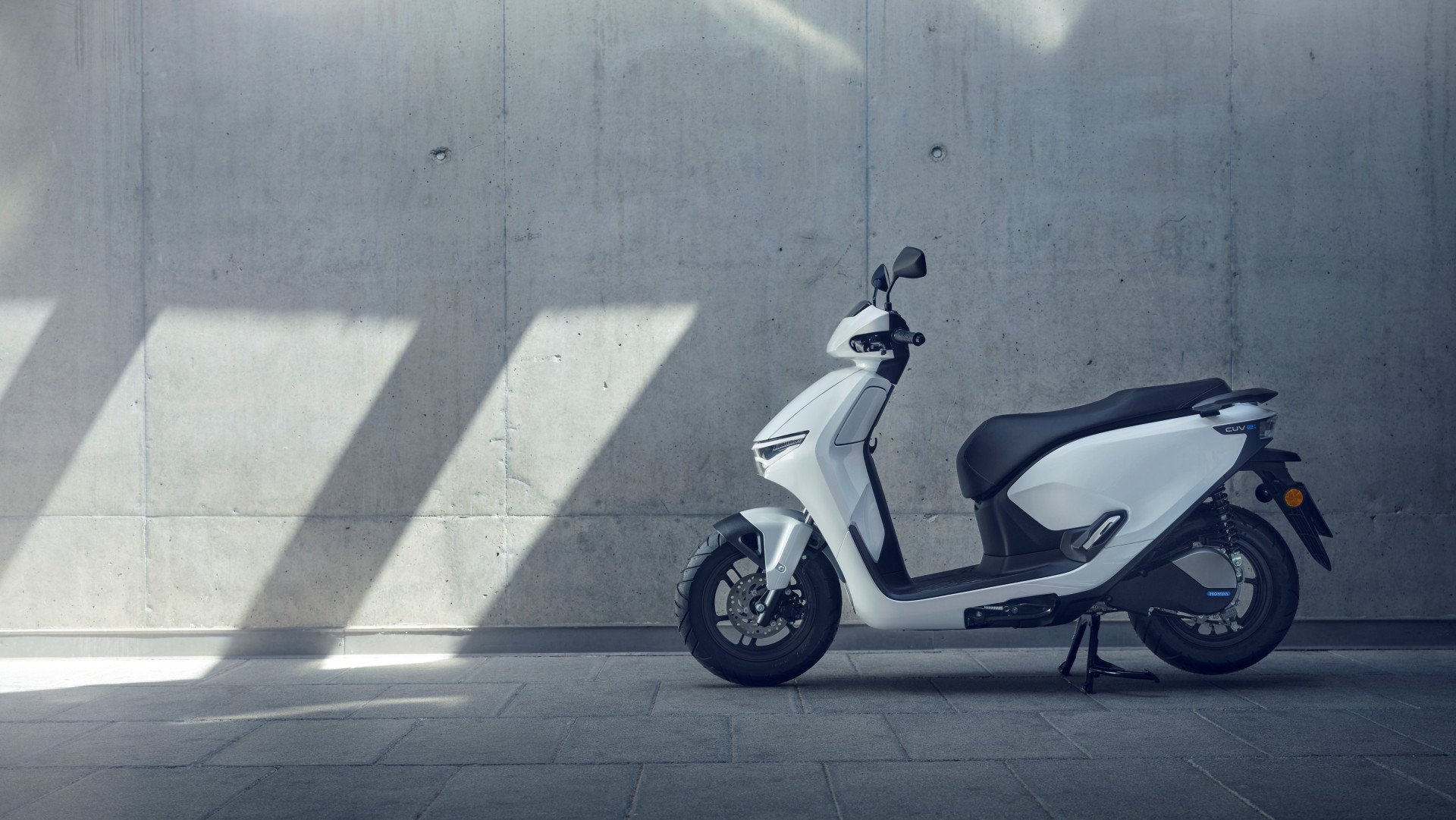 504540 25YM Honda CUV e-4531x2550