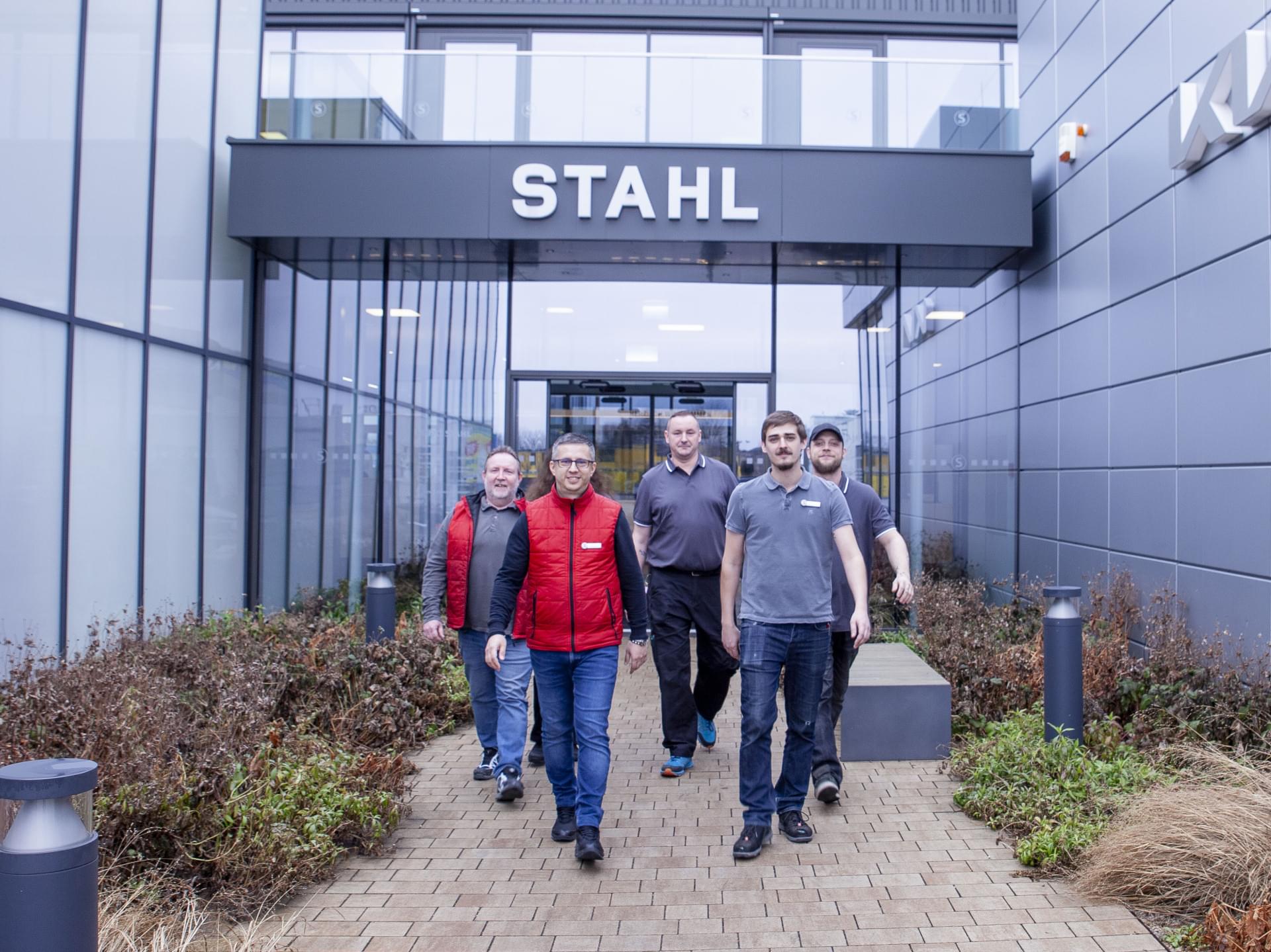 Auto Stahl Wien 22 – Lagerteam – Fotoshooting 20250227-71-3684x2762