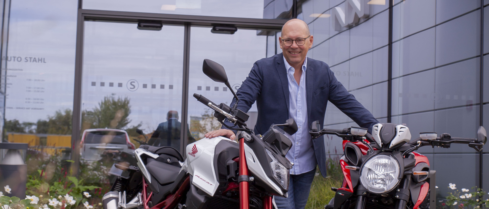 Auto Stahl Wien 22 Meet the Bike Team 202410-001 148-3744x1605