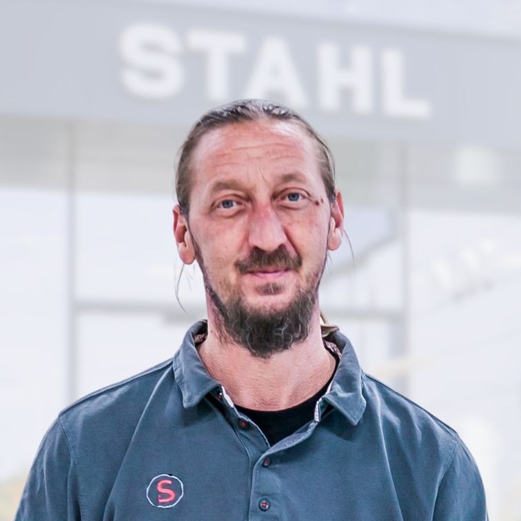 Auto Stahl Georg Gstaltner Leitung Spenglerei Auto Stahl Wien 22-756x756