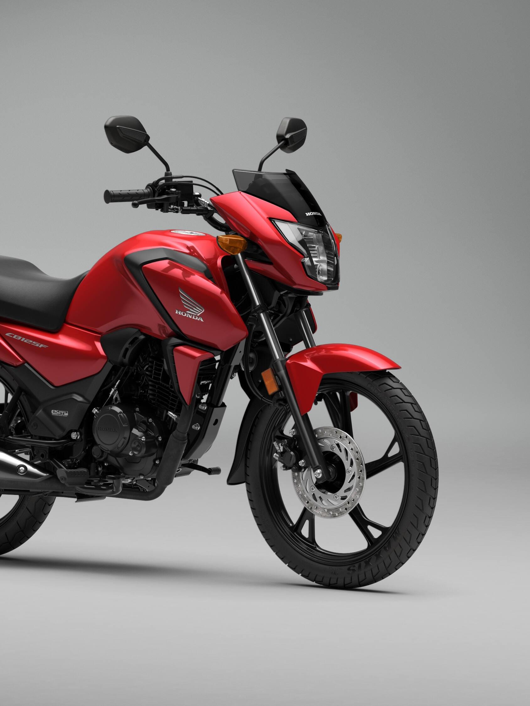 533932 26YM HONDA CB125F-1689x2250