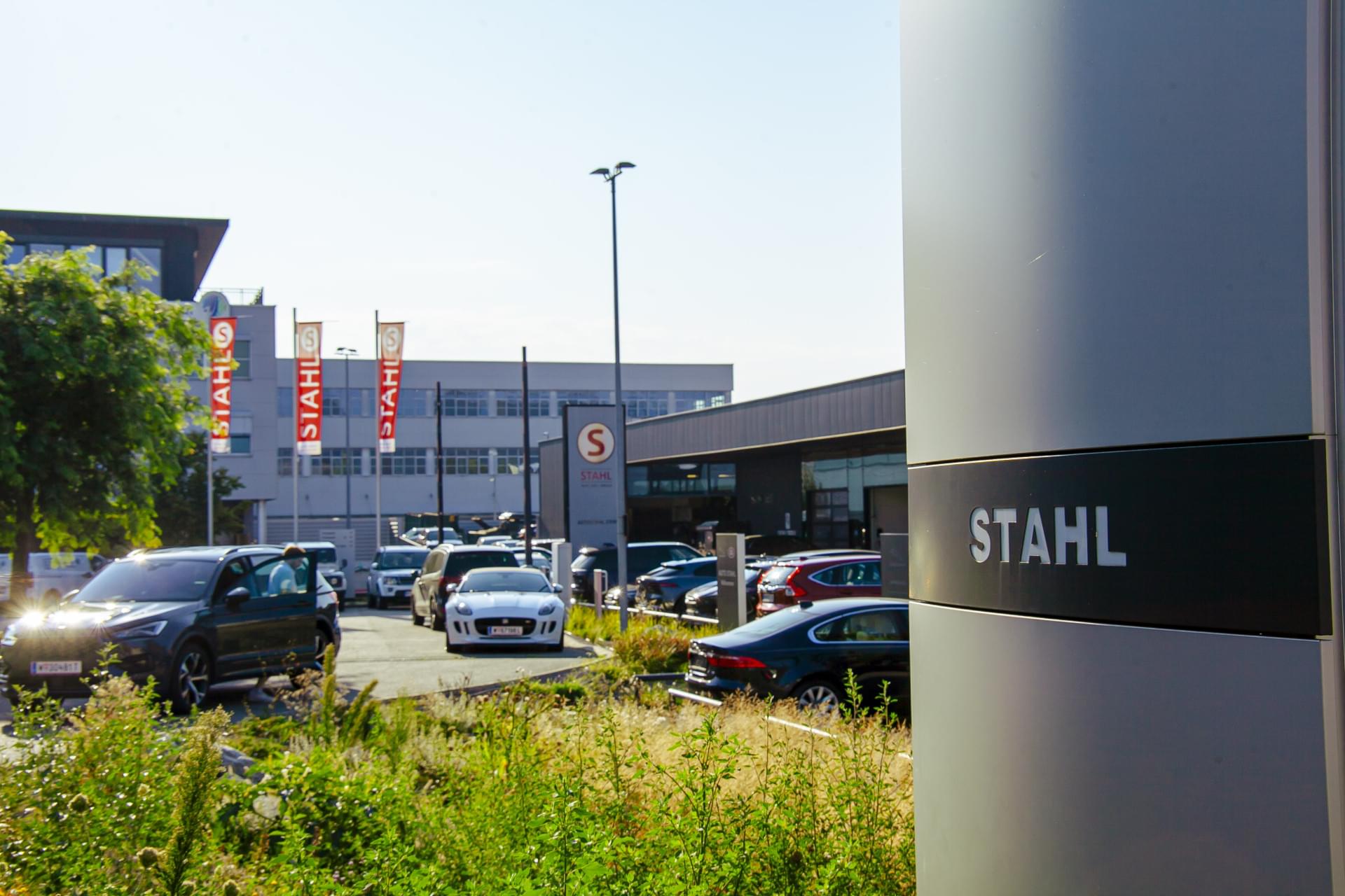 Auto Stahl Wien 23 – Außenaufnahmen im Grünen 20260731-0007