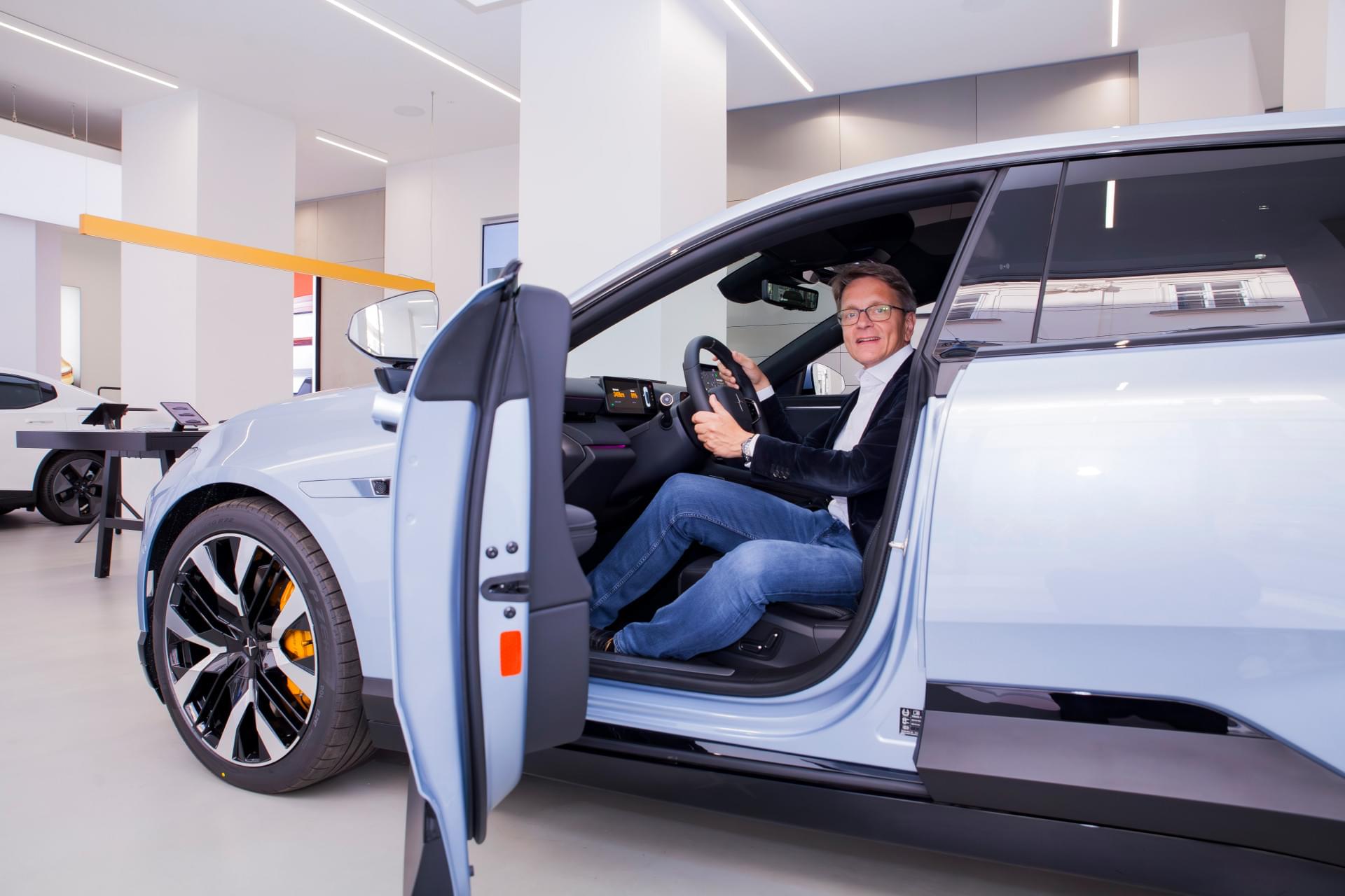 Auto Stahl Wien 1 – Fotoshooting GIK im Polestar Space 20250913-021 ret