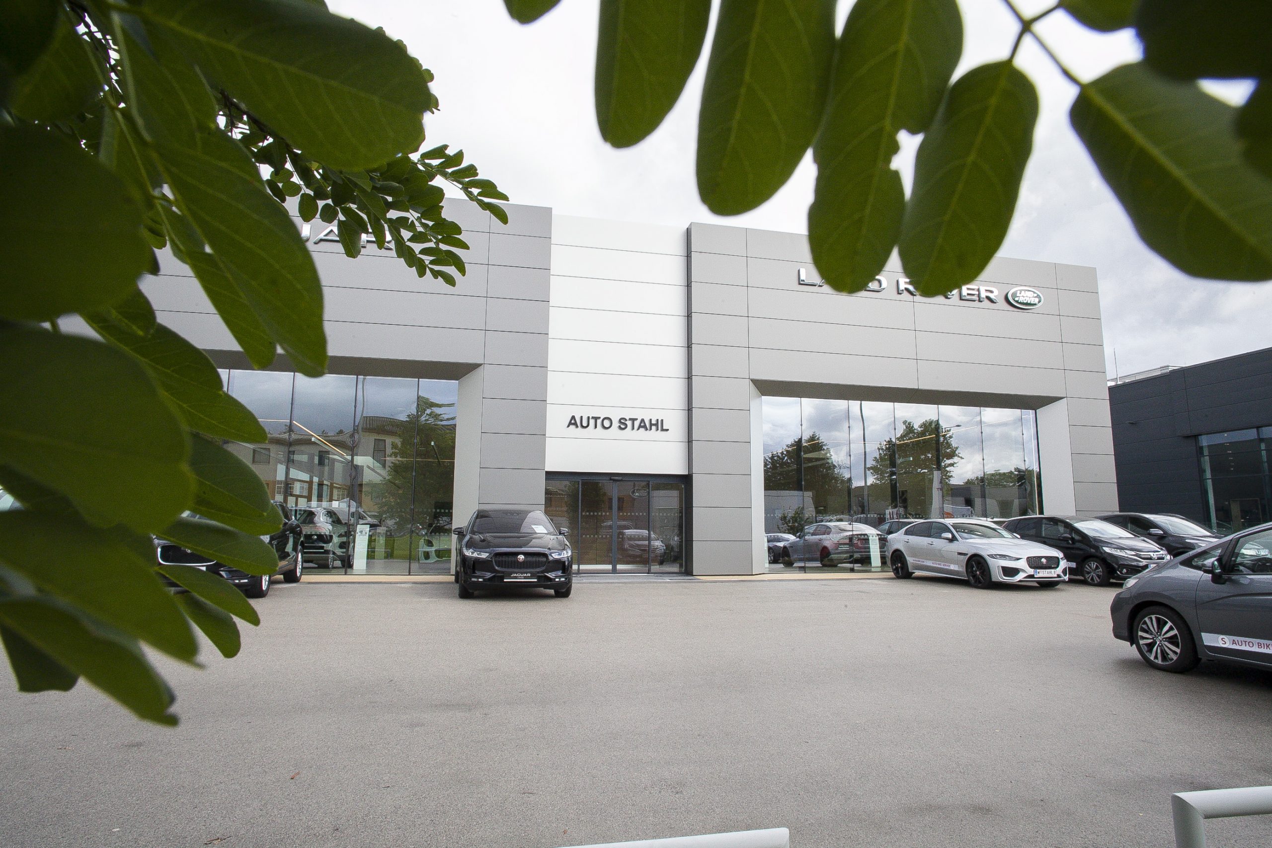 Auto Stahl Wien 23 Jaguar Land Rover Flasghip Store