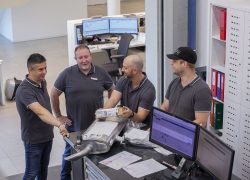 Auto Stahl Wien 22 Lagerleiter Markus Munczak Portrait und Team 20230630-016