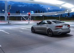 Jaguar XE R-Dynamic Black Edition