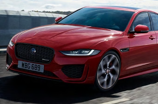 Auto Stahl der neue Jaguar XE 2019 Frontansicht Rot Scheinwerfer