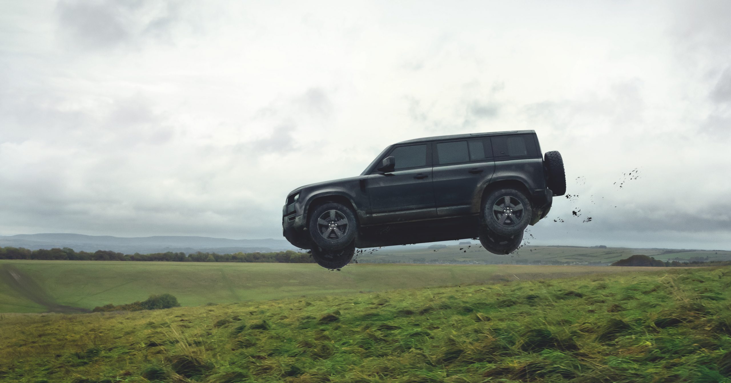 Land Rover Defender bei Auto Stahl Modellbild James Bond