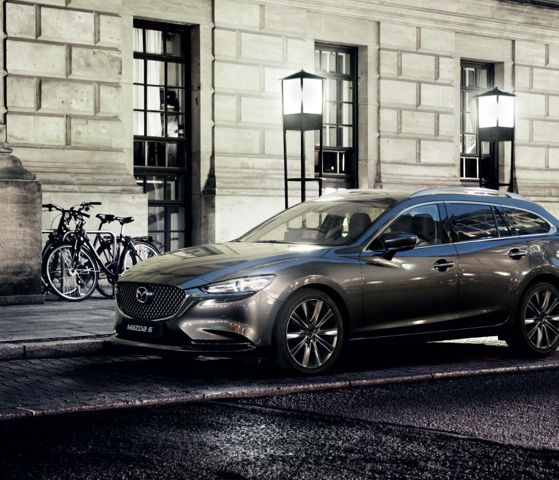 Mazda6 Auto Stahl Modellabbildung in schräger Seitenansicht, Modellfarbe grau