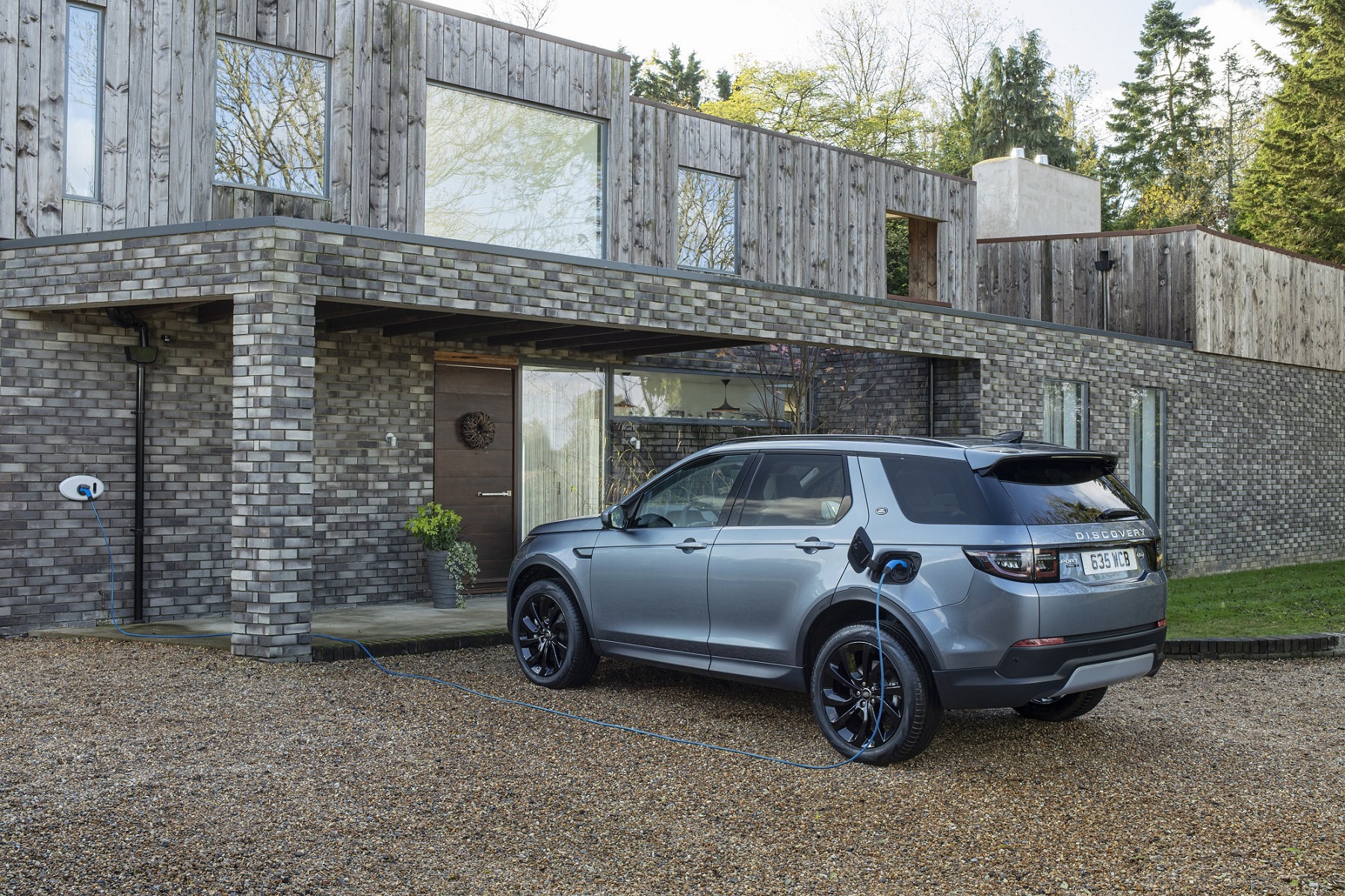 Discovery Sport PHEV bei Auto Stahl Seitenansicht