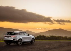 Auto Stahl der neue Range Rover Velar Sonnenuntergang