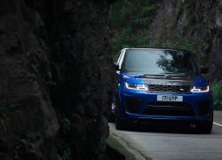 Range Rover Sport SVR – Bei der Jaguar Land Rover SVO Tour vom 28.9. bis 9.10.2021 bei Auto Stahl Wien 22 erleben!