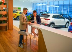 Der neue Kia Schauraum bei AUTO STAHL Wien 22 in neuem Design