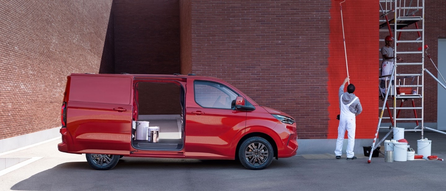 ford-transit_custom-eu-Limited_Profile_View_Doors_Open_Static_Talent_V710-16x9-2160x925-bb.jpg.renditions.original