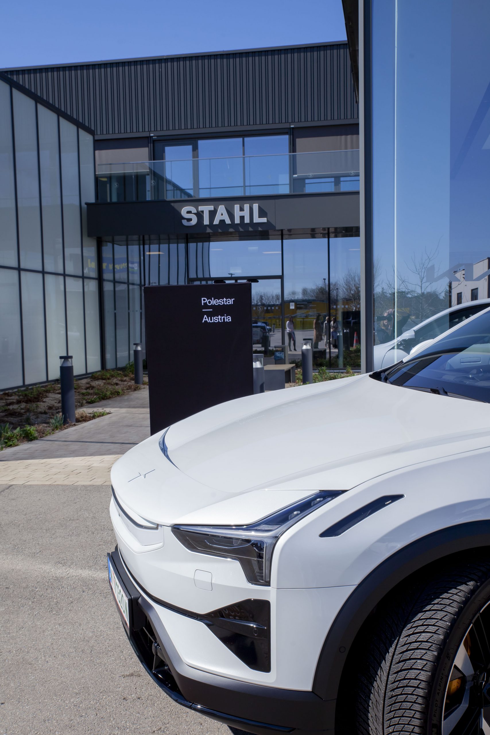 Auto Stahl Wien 22 Fotoshooting Polestar Kooperation Wiener Frauenhäuser 20250319-69